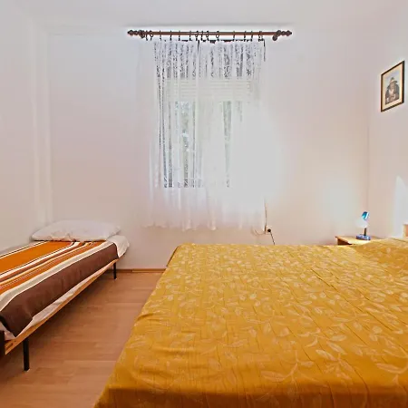 Apartamento 1197 *